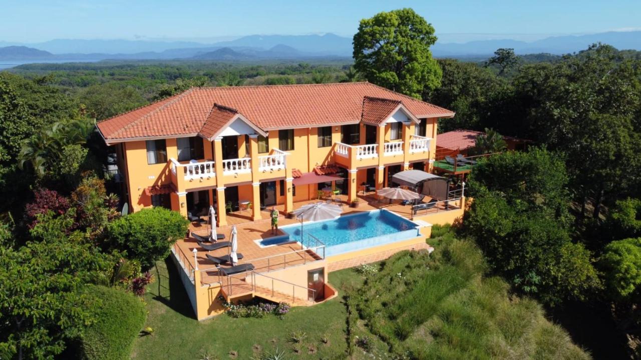 Bay Eco Lodge
