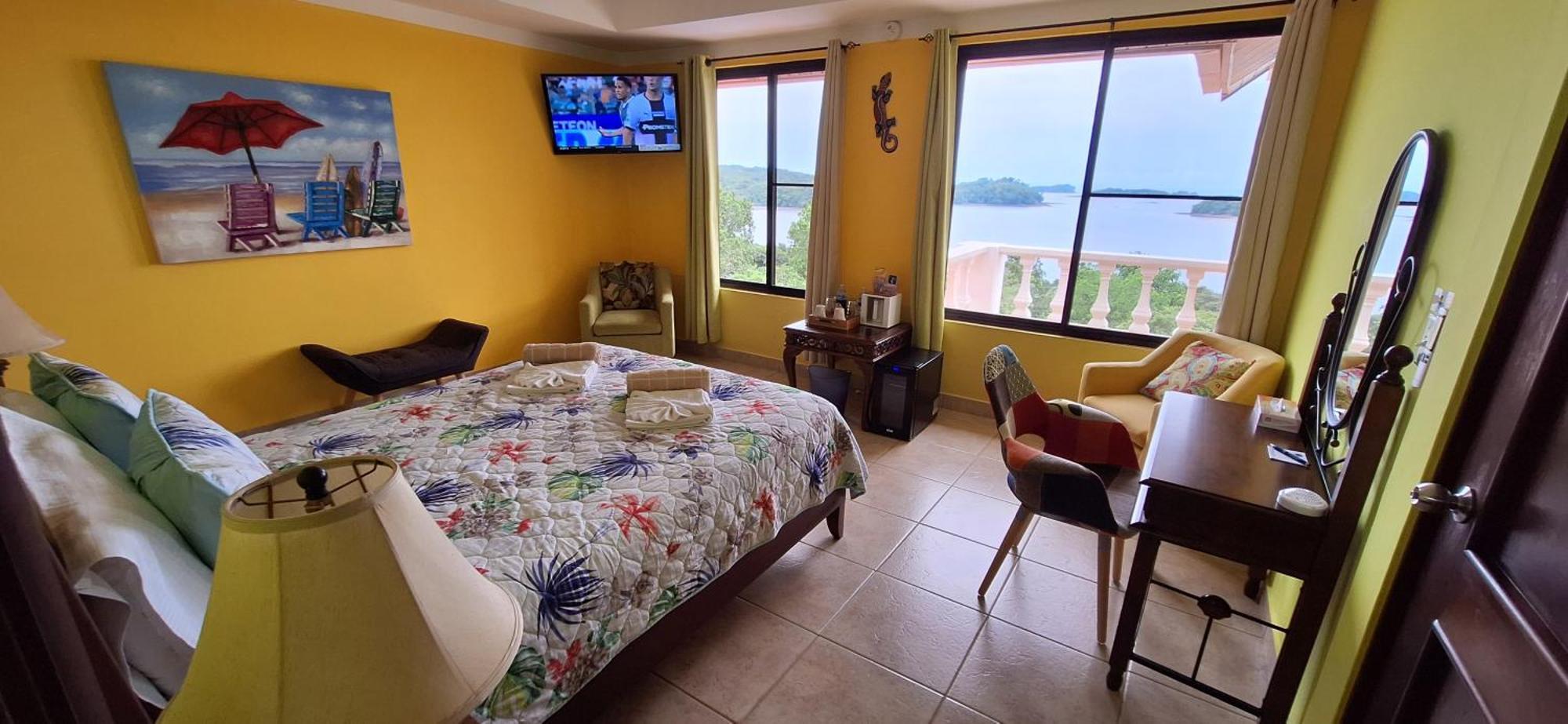 Bay Eco Lodge *